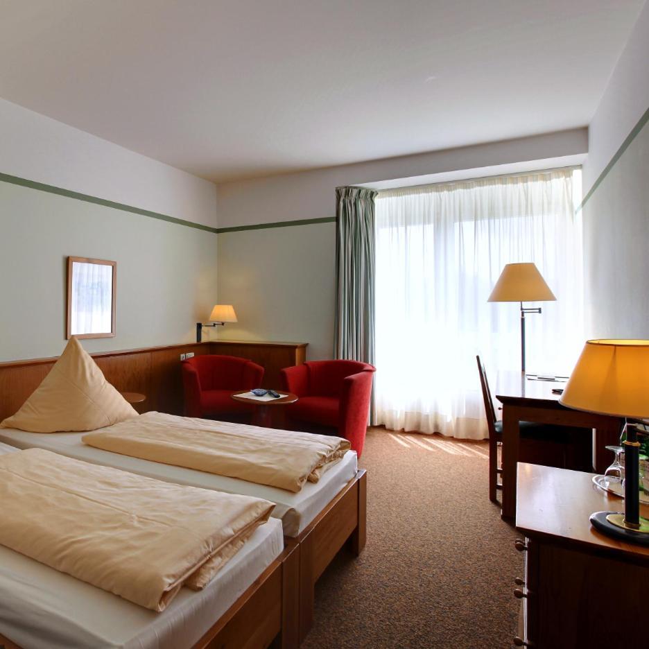 Landsitz Hotel Templin Exteriör bild